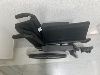 Silla de ruedas Breezy plegable