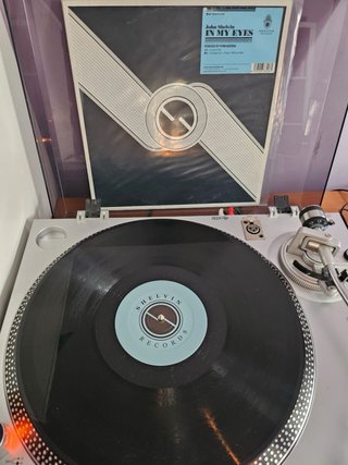 John Shelvin - In My Eyes (12)