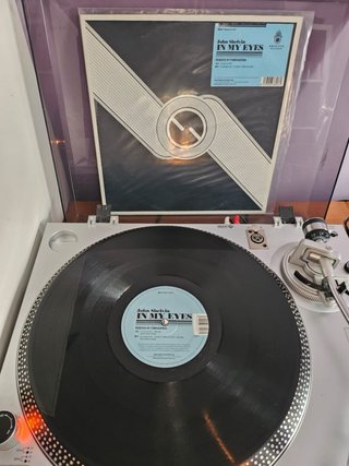 John Shelvin - In My Eyes (12)