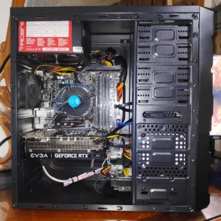 PC I5 10500, 16GB, RTX 2060 6GB.