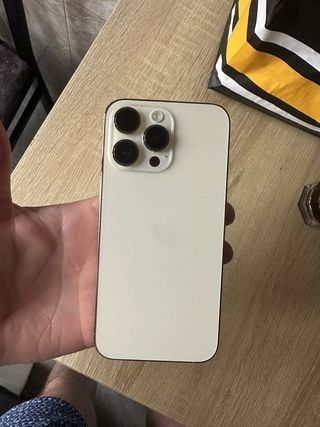 iPhone 14 Pro Max Dorado