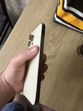 iPhone 14 Pro Max Dorado