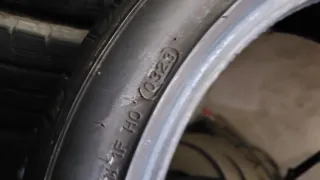 Neumático 215/45/17