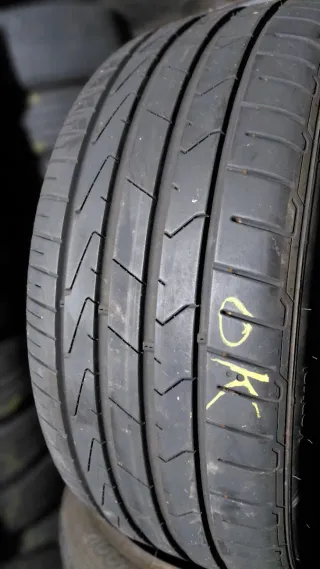 Neumático 215/45/17