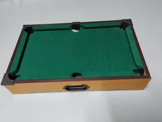 Mini mesa de billar con accesorios