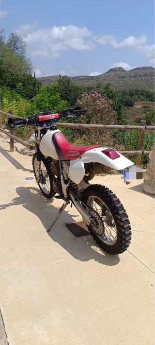 Honda XR Enduro Moto