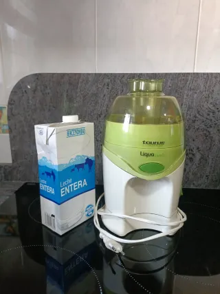 Licuadora Taurus Liquafresh Verde