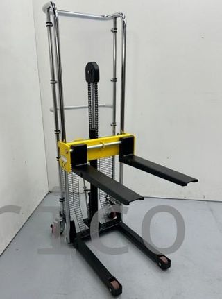 Apilador Manual 400 Kg - 1500 mm - 10562
