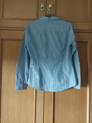 Camisa entallada gris