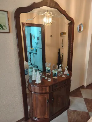 Mueble de entrada con espejo