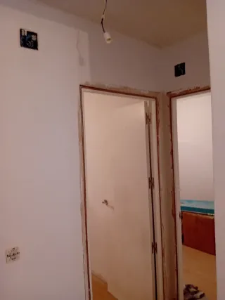 Instalación de suelos, cocinas, ventanas  y puerta