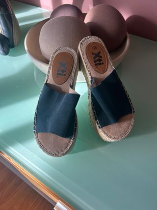 Xti Sandalias Cuña Azul/Beige Talla 37