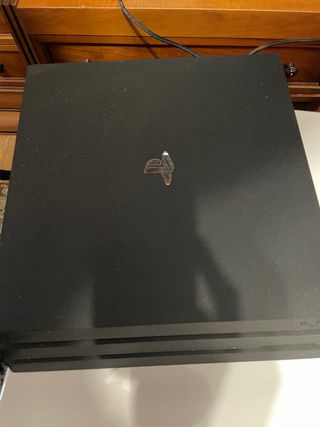 PS4 Pro 1TB Negra + 1 Mando