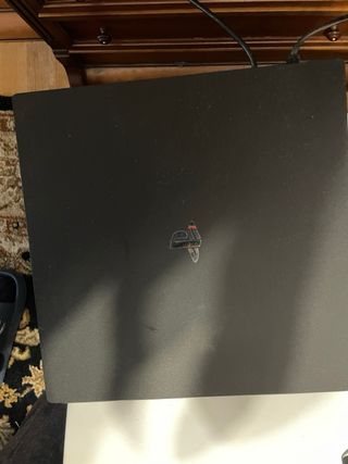 PS4 Pro 1TB Negra + 1 Mando