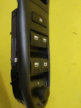BOTONERA ELEVALUNAS PEUGEOT 406 BERLINA 8B