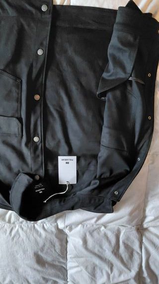 Chaqueta Pull&Bear negra L a estrenar