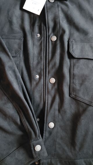 Chaqueta Pull&Bear negra L a estrenar