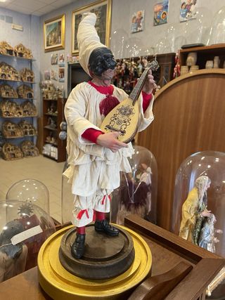 Pulcinella con mandolino