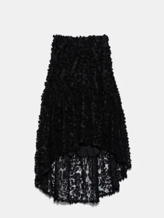 Falda Zara volante negra