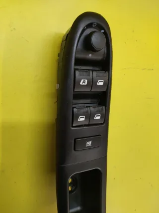 BOTONERA ELEVALUNAS ELECTRICOS PEUGEOT 406 BERLINA