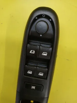 BOTONERA ELEVALUNAS ELECTRICOS PEUGEOT 406 BERLINA