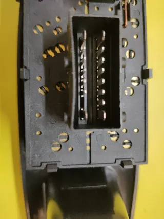 BOTONERA ELEVALUNAS ELECTRICOS PEUGEOT 406 BERLINA