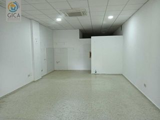 Local comercial en venta en La Granja-La Colina-Los Pastores en Algeciras