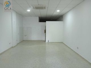 Local comercial en venta en La Granja-La Colina-Los Pastores en Algeciras