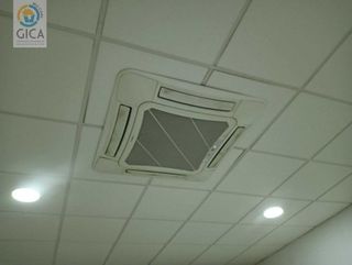 Local comercial en venta en La Granja-La Colina-Los Pastores en Algeciras