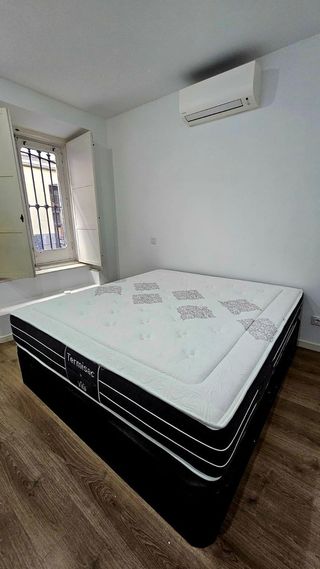 Camas : Canapes abatibles , colchones y somieres.