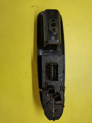 BOTONERA ELEVALUNAS PEUGEOT 406 BERLINA