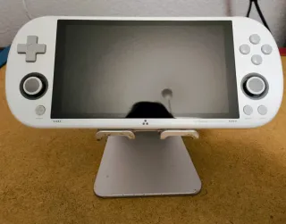 Trimui Smart Pro Blanca + Tarjeta 128GB Extreme.