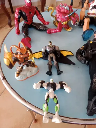 Action Figure Set - Spiderman, Batman, Robot