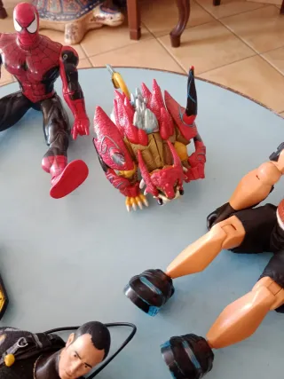 Action Figure Set - Spiderman, Batman, Robot