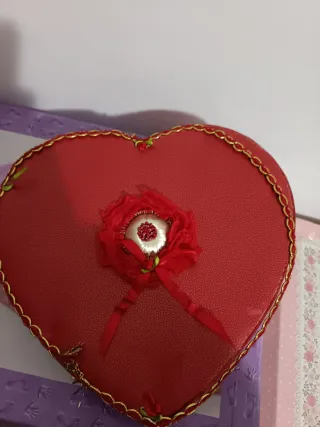 Set 4 Bambole Vintage in Scatola a Cuore