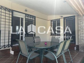 Chalet en venta en Montequinto en Dos Hermanas