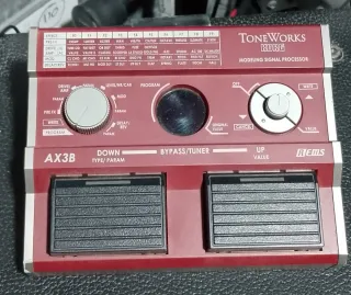 Pedal efectos Korg AX3B