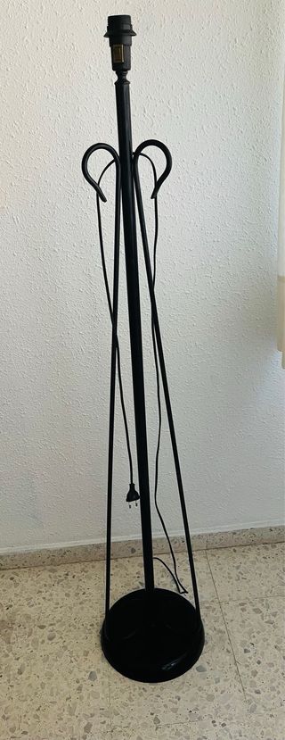 Lámpara de Pie Forja Negra