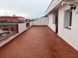 Ático en alquiler en Centre en Santa Coloma de Gramanet