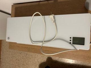 Estufa eléctrica blanca