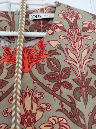 Vestido Zara flores verde y naranja