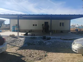 Techos y paredes panel sándwich Sevilla. Montaje.