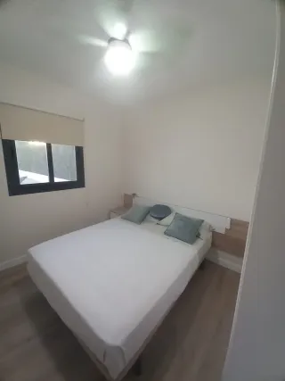 Techos y paredes panel sándwich Sevilla. Montaje.