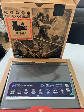 ASUS ROG STRIX i9-13980HX, 2TB, 32GB RAM, 8 VIDEO