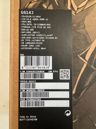 ASUS ROG STRIX i9-13980HX, 2TB, 32GB RAM, 8 VIDEO