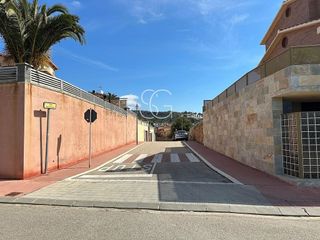 Solar en venta en Centro en Roda de Barà