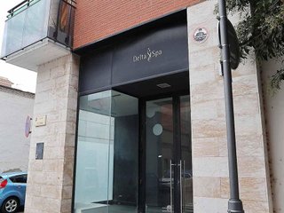 Local comercial en venta en Amposta