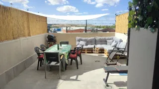 Sofás de palets con funda impermeable