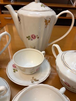 Juego de té o café porcelana antigua.