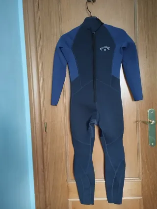 Neopreno Billabong azul y negro talla 10 años 2/3